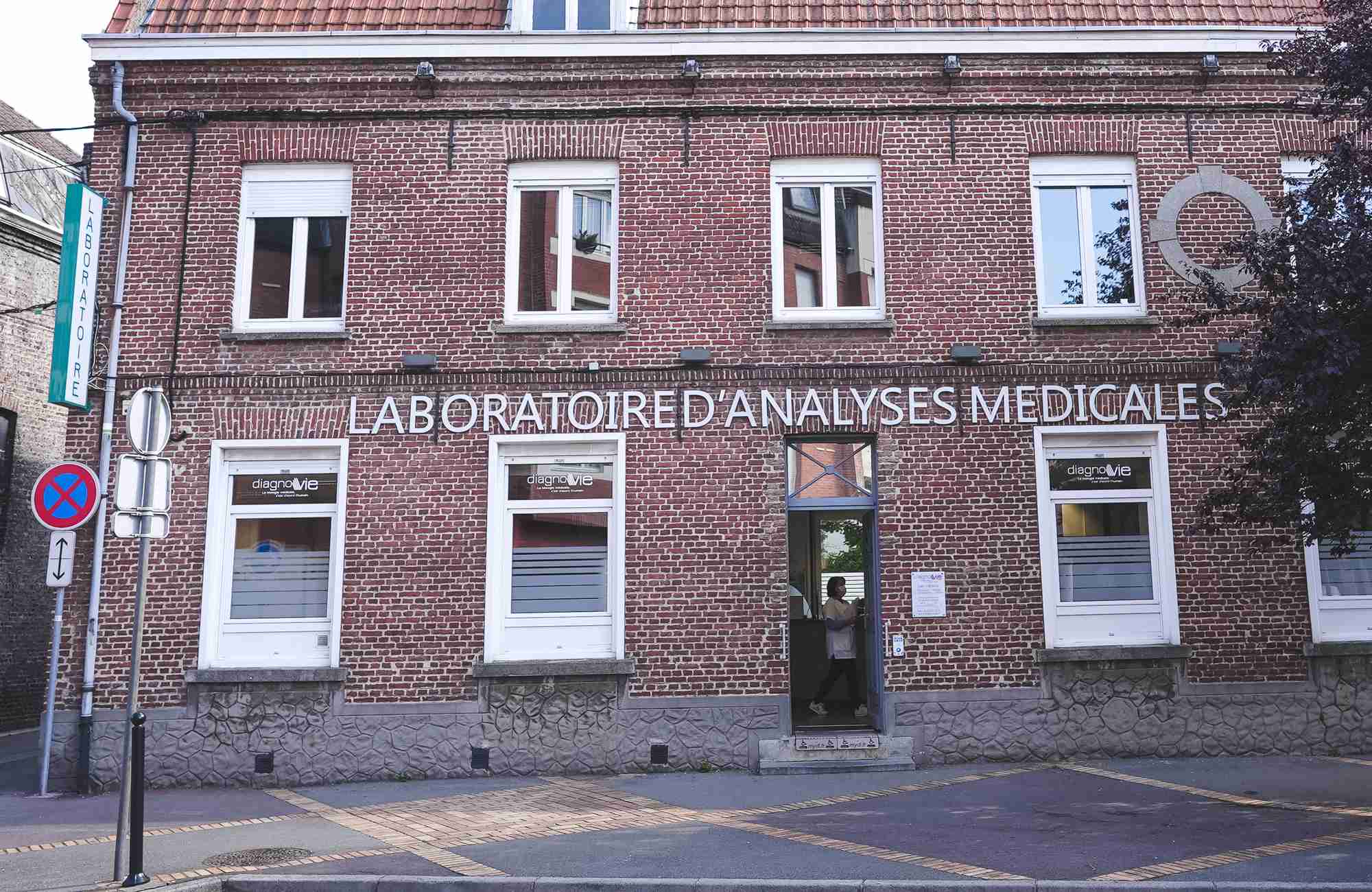 Laboratoire Lambersart : facade